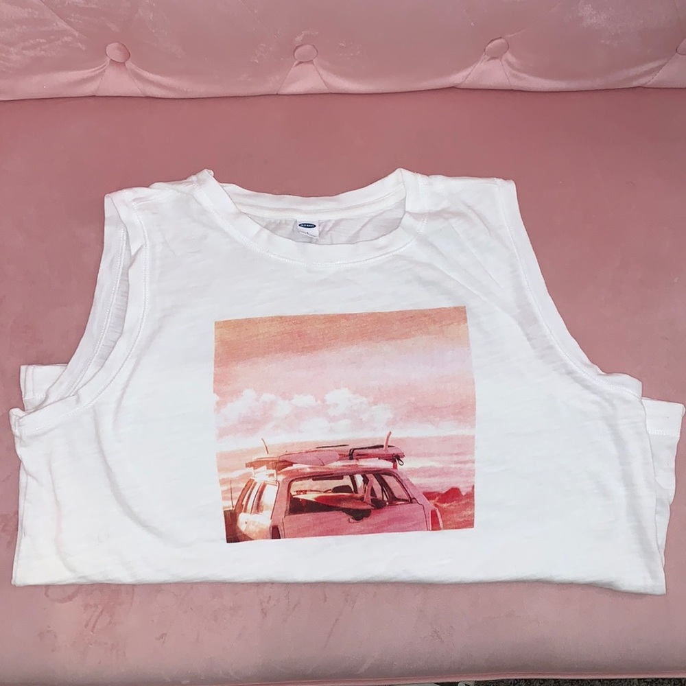 Summer sleeveless shirt very good condition, I wore it only once